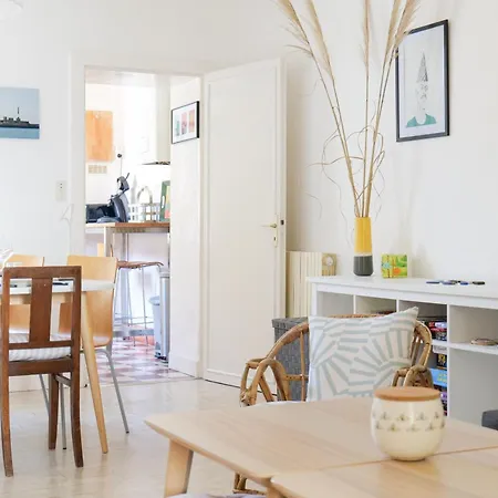 Maison De Quartier Arago - 8 Personnes 펜션 *